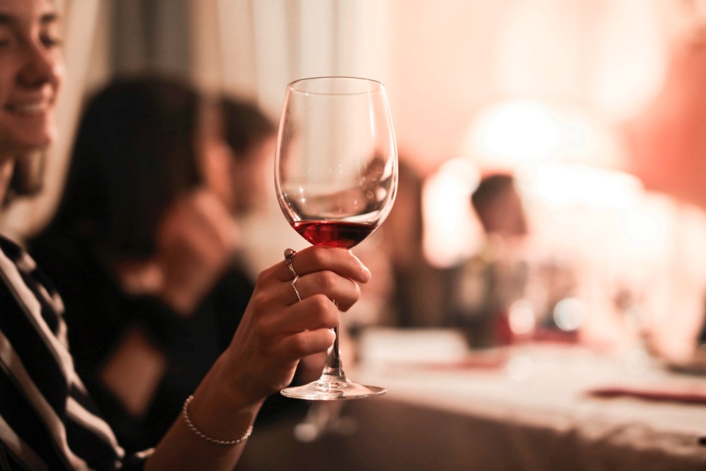 como servir um vinho como servir um vinho