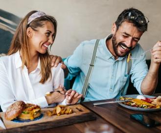 Como oferecer uma experiência gastronômica ao cliente