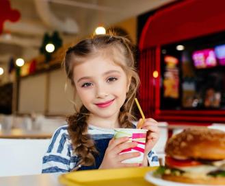 Cardápio kids: saiba por que e como oferecer