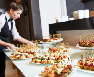 Catering: o que é, tipos e como oferecer